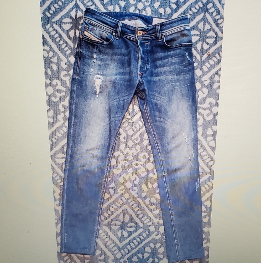 Diesel Sleenker 833f